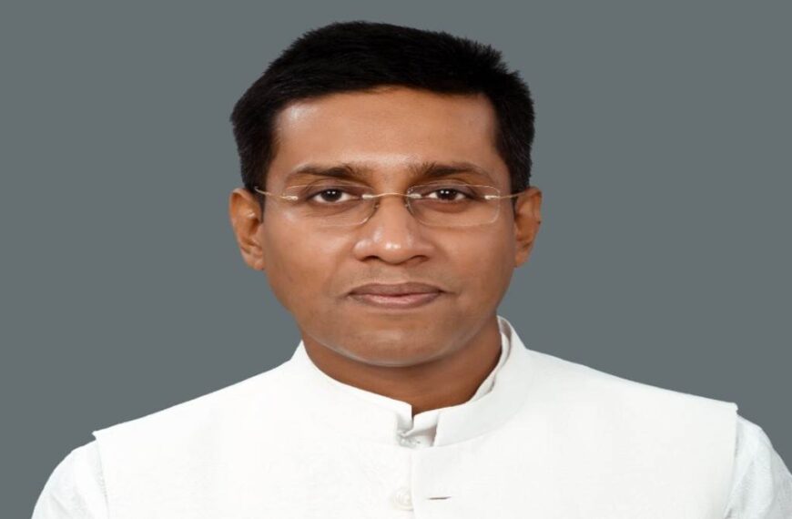 “Kahalgaon Election Result LIVE: JDU के शुभानंद मुकेश 28,000+ वोटों से आगे — RJD के रजनीश भारती दूर पीछे!”